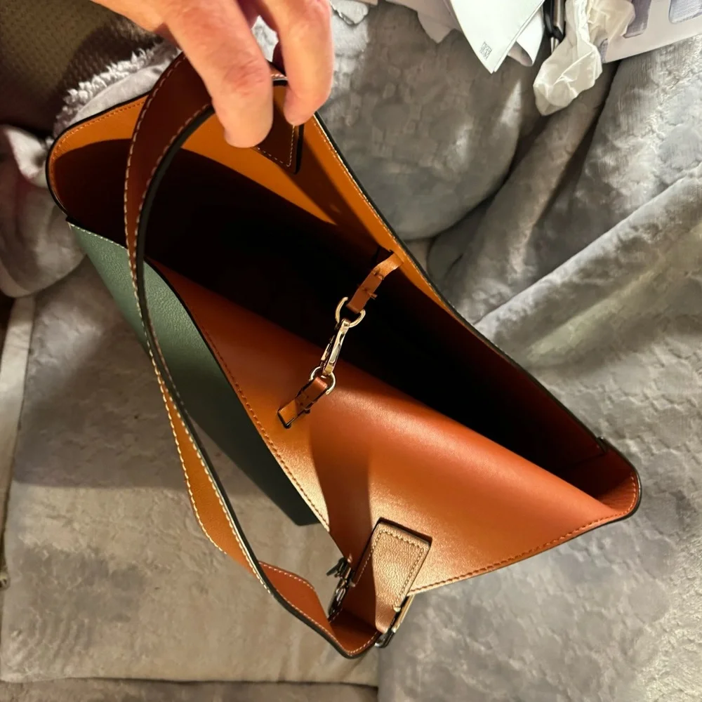 MDBM Maison Women’s Green Napa Leather two tone tote - Picture 4 of 5